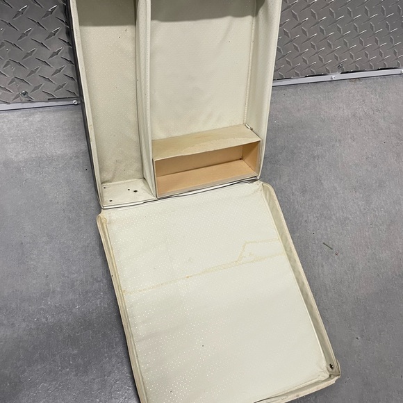 Vintage 1961 black ponytail Barbie doll case - Picture 5 of 11